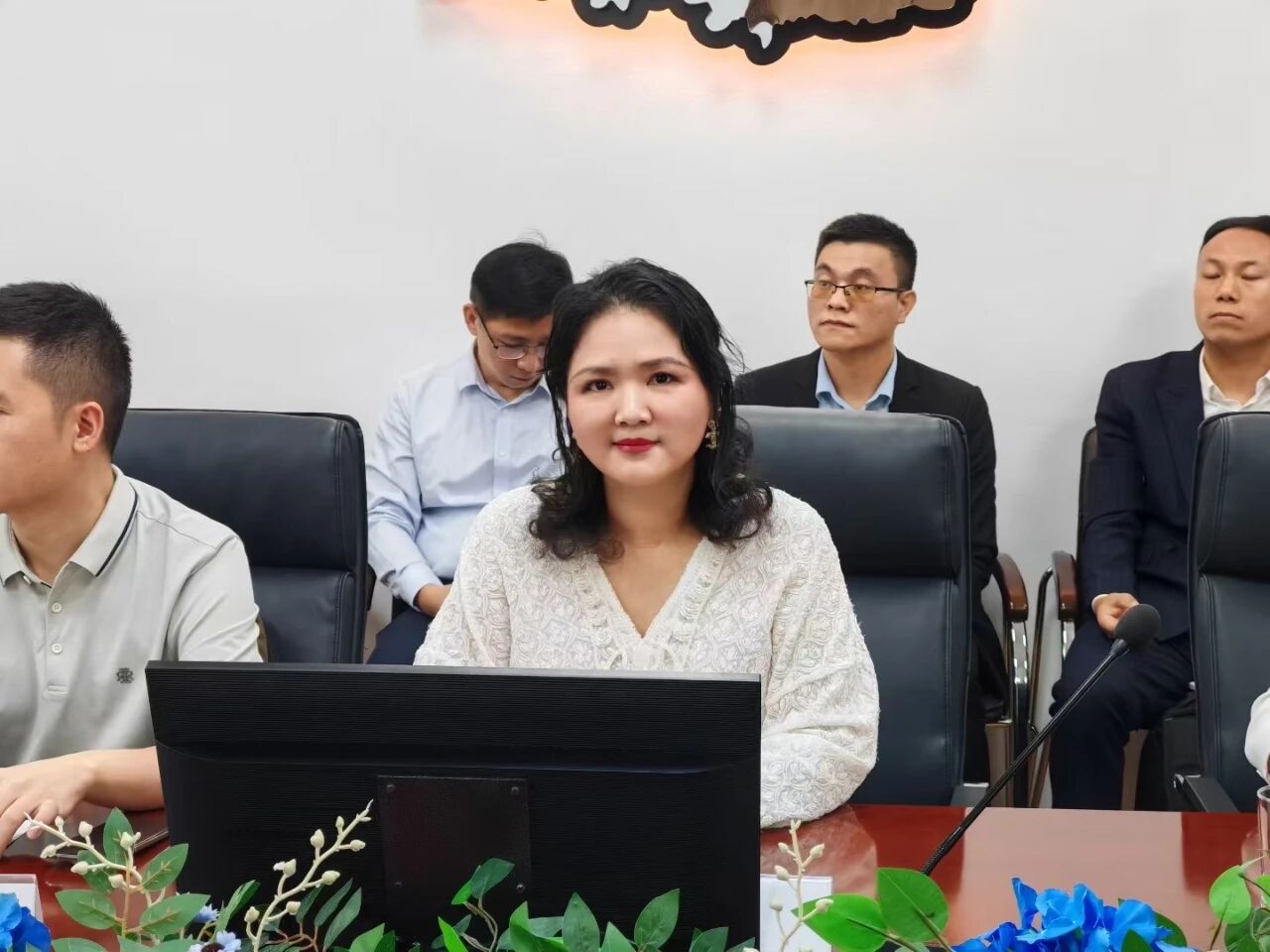 China-Kyrgyzstan-Uzbekistan Economic and Trade Delegation Visits Kyrgyzstan's Ministry of Railways, Ministry of Transport, and Ministry of Communications - Deepening Consensus on Cooperation in Railwa