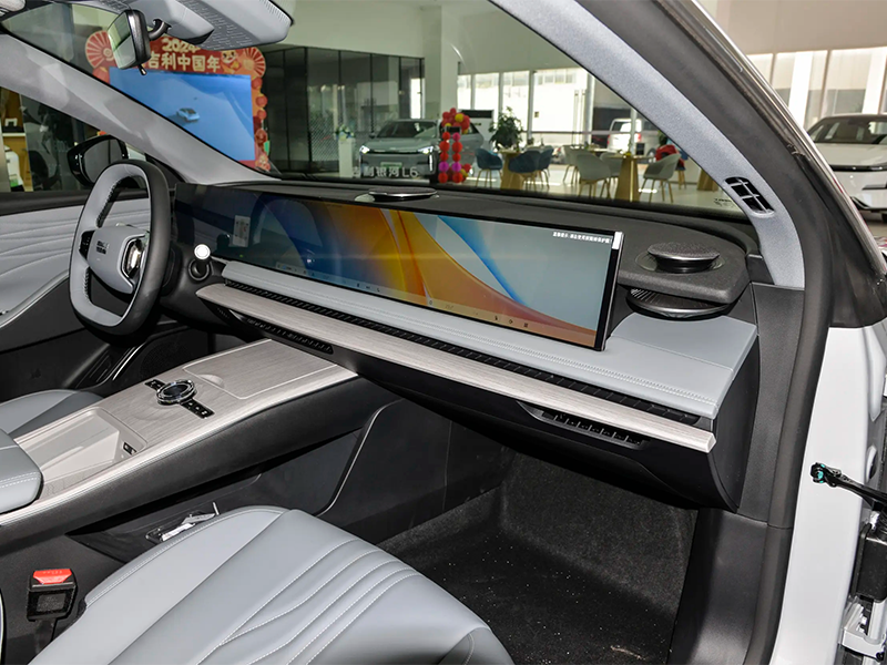 2024 Geely Galaxy E8 New Arrival 550-665km 4-door, 5-seat Sedan AUTOWORLD EVCAR CHINA EXPORT